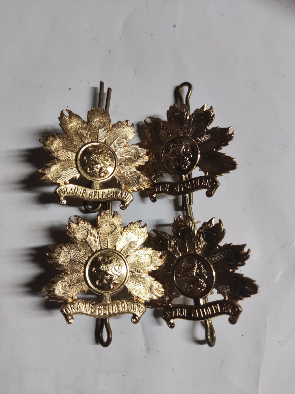 Vier schouderemblemen Oranje Gelderland, Verzamelen, Ophalen of Verzenden, Landmacht, Nederland, Embleem of Badge