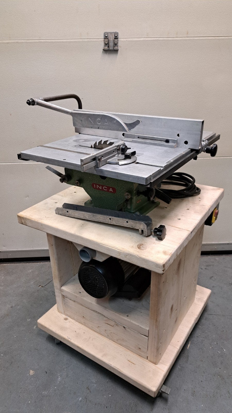 INCA  zaag/frees combinatie tafel, Doe-het-zelf en Verbouw, Ophalen, Overige typen, Zo goed als nieuw, Inca