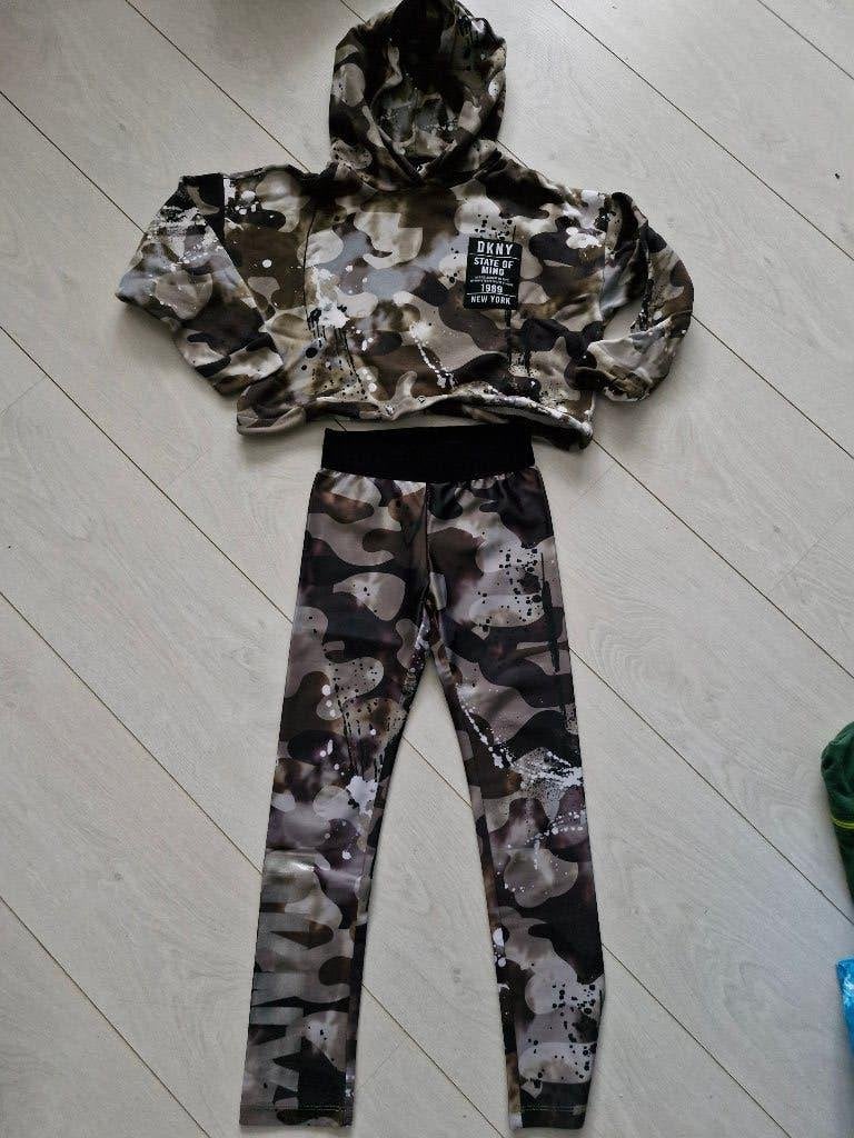 Setje DKNY mt 8, Gebruikt, Meisje, Ophalen of Verzenden, Setje