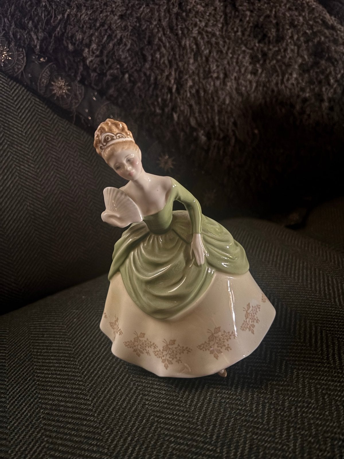 Doulton Lady Figurine - Elegante Dame met Waaier, Ophalen, Zo goed als nieuw, Mens