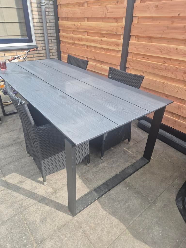 Moderne tuintafel met donkergrijze planken en metalen frame, Tuin en Terras, Ophalen, Rechthoekig
