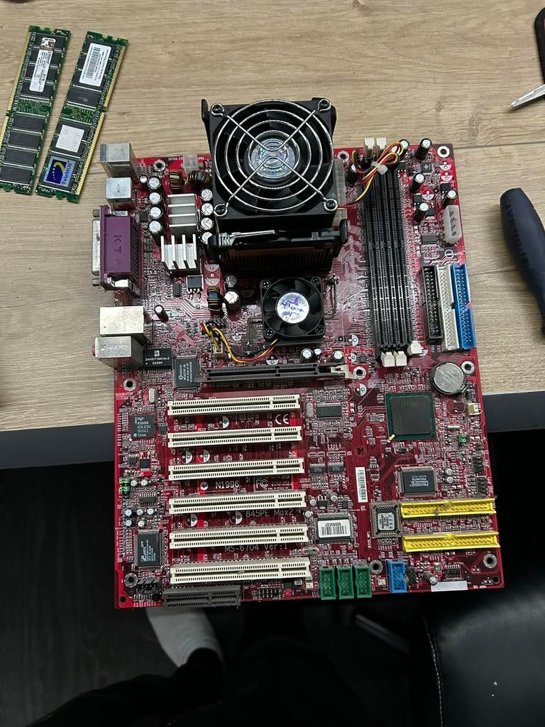 Te koop div oude computer onderdelen, Computers en Software, Moederborden, Ophalen of Verzenden, Gebruikt, Overige typen