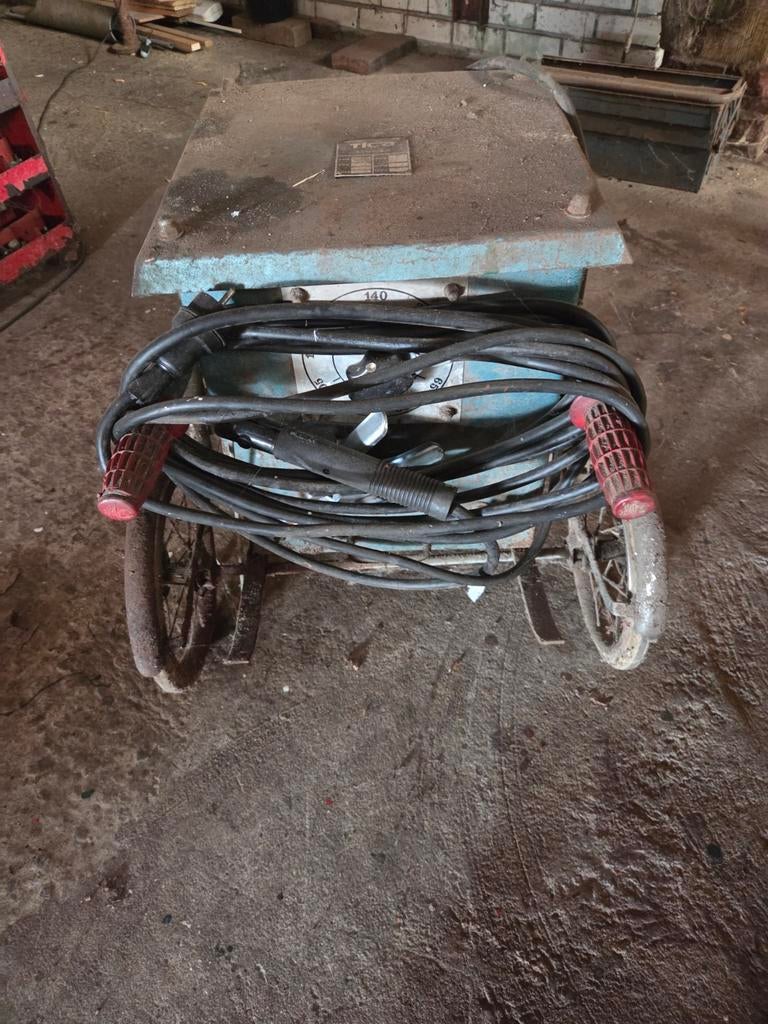 Tico Schagen Lasapparaat kan op 220 en 380 volt 140 ampère, Doe-het-zelf en Verbouw, Gereedschap | Lasapparaten, Ophalen of Verzenden