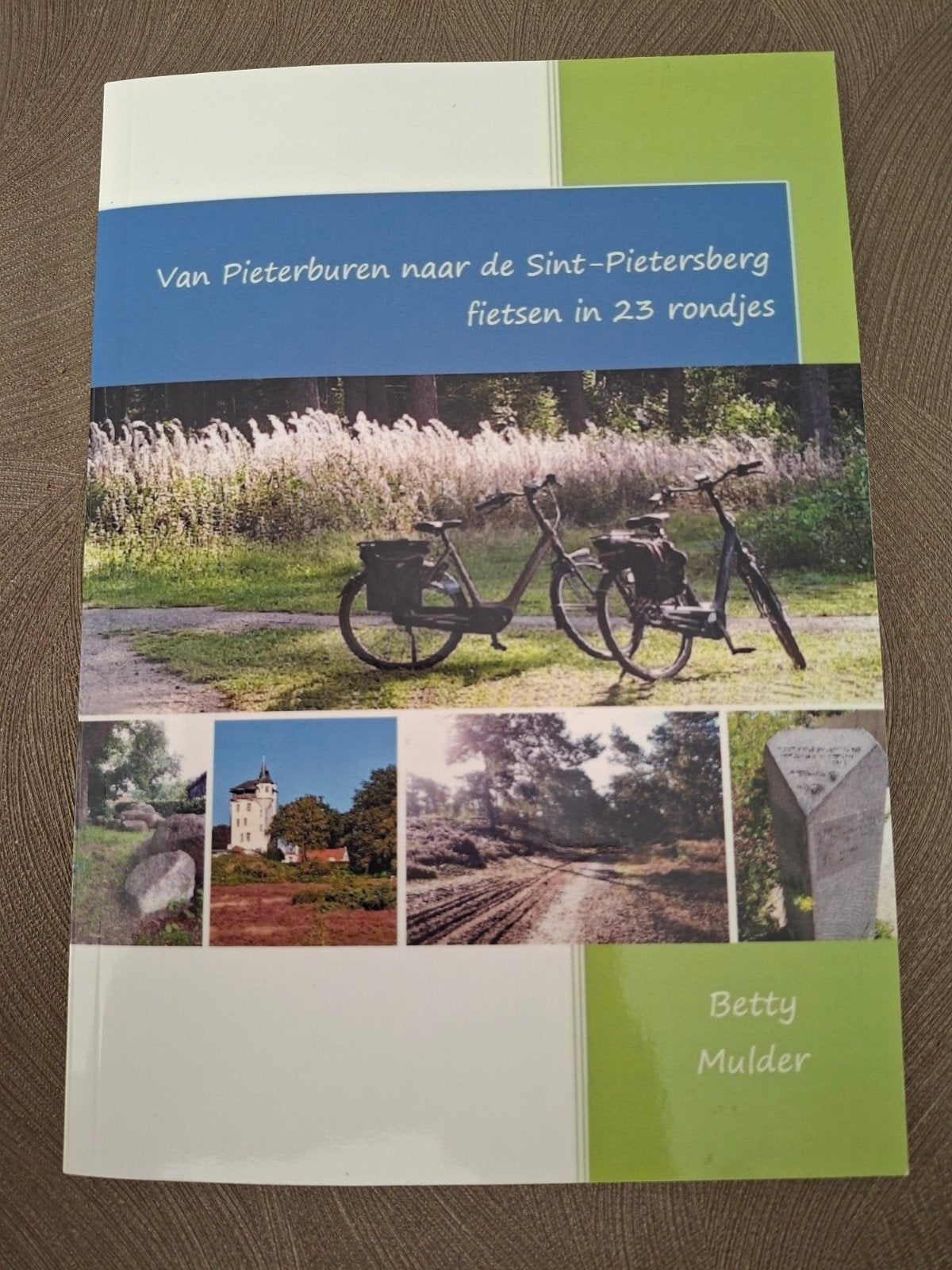 Van Pieterburen naar de Sint Pietersberg fietsen in 23 rondj, Boeken, Reisgidsen, Overige merken, Fiets- of Wandelgids, Ophalen of Verzenden