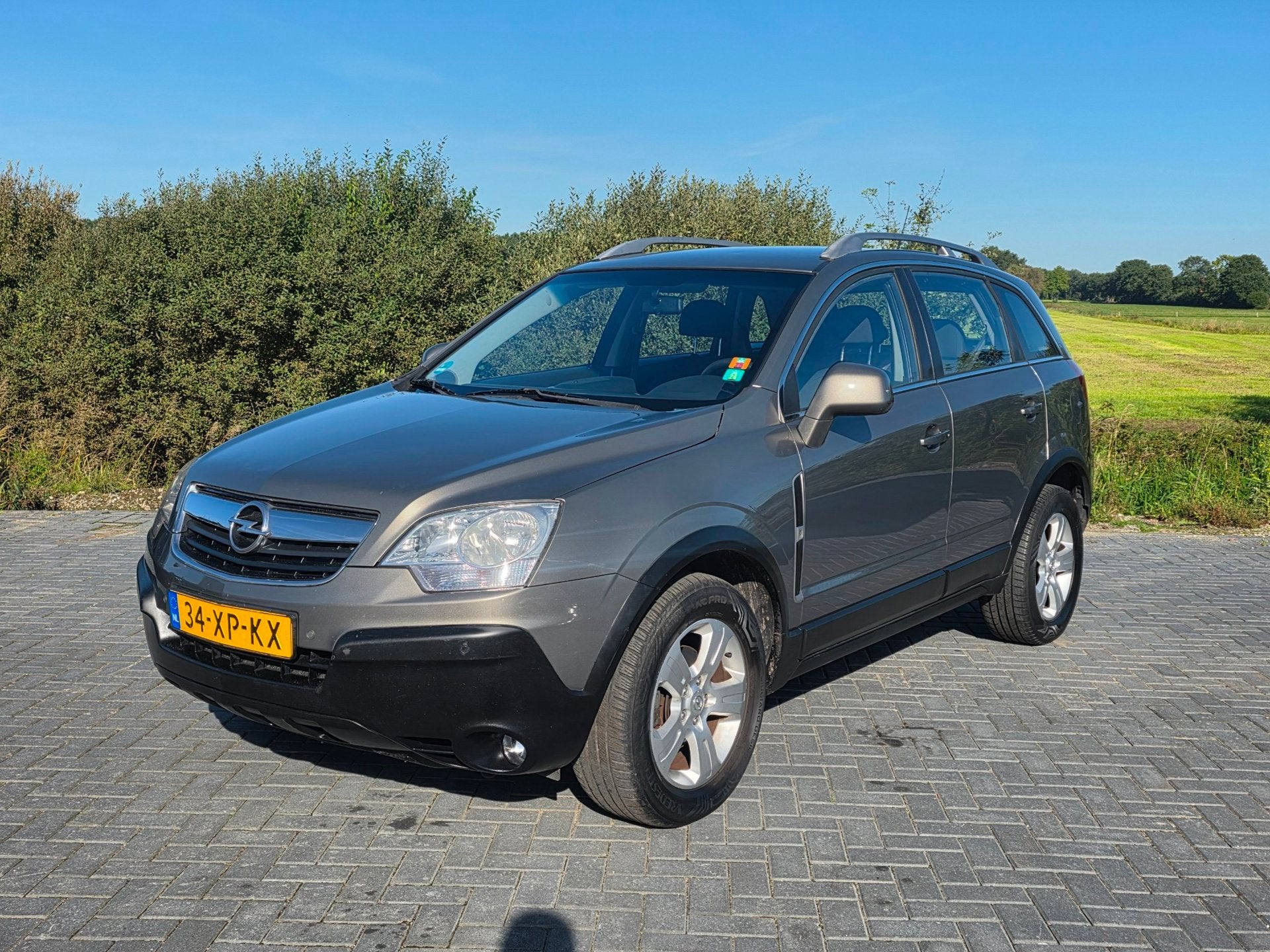 Opel Antara 2.4-16V Enjoy 2007 Nieuwe APK!, Auto's, Gebruikt, 4 cilinders, Beige, Bedrijf