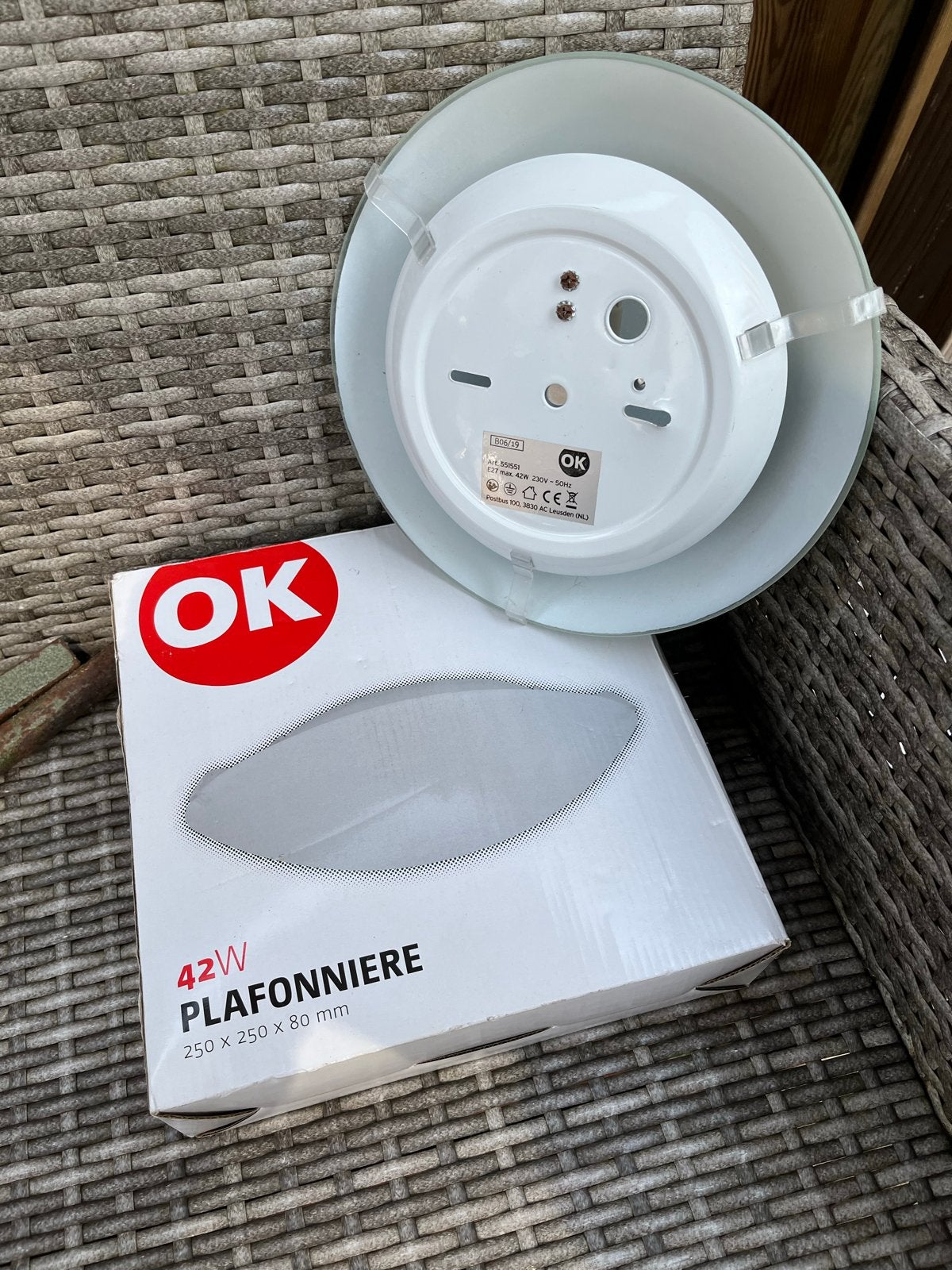 Witte Plafondlamp OK 42W - Nieuw in doos, Ophalen of Verzenden, Zo goed als nieuw, Glas