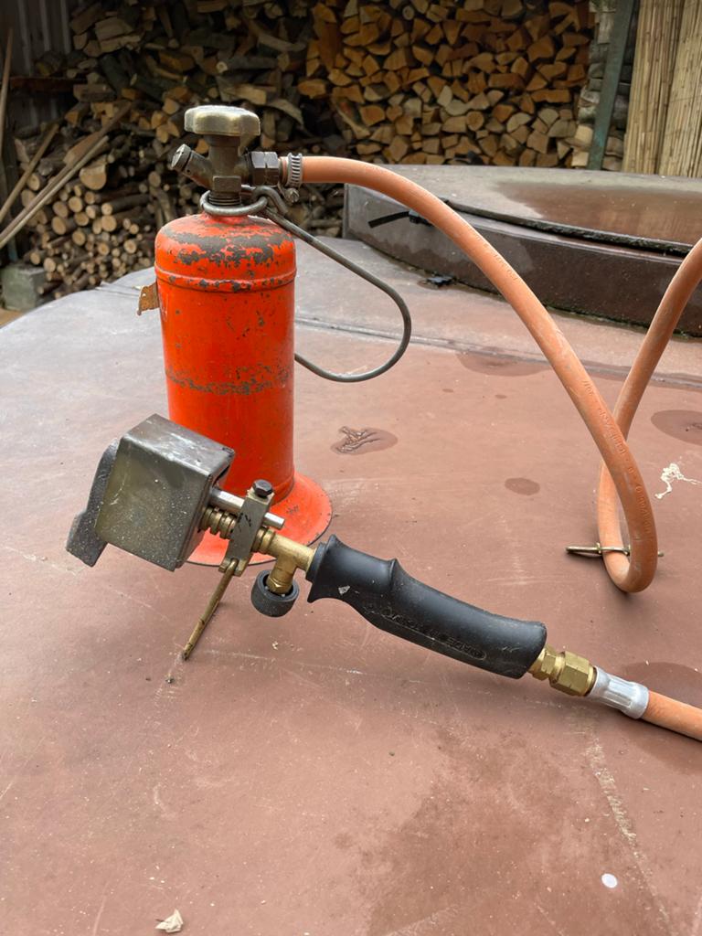brander met gasfles en slang voor zinken goten, Ophalen of Verzenden, Zo goed als nieuw