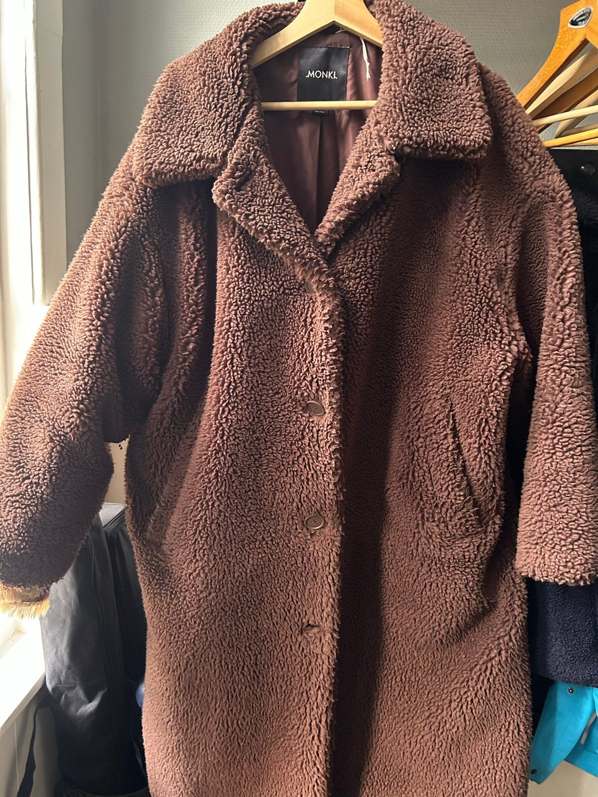Monki Teddy Jas Bruin - Maat XL, Ophalen of Verzenden, Gedragen, Maat 46/48 (XL) of groter, Bruin