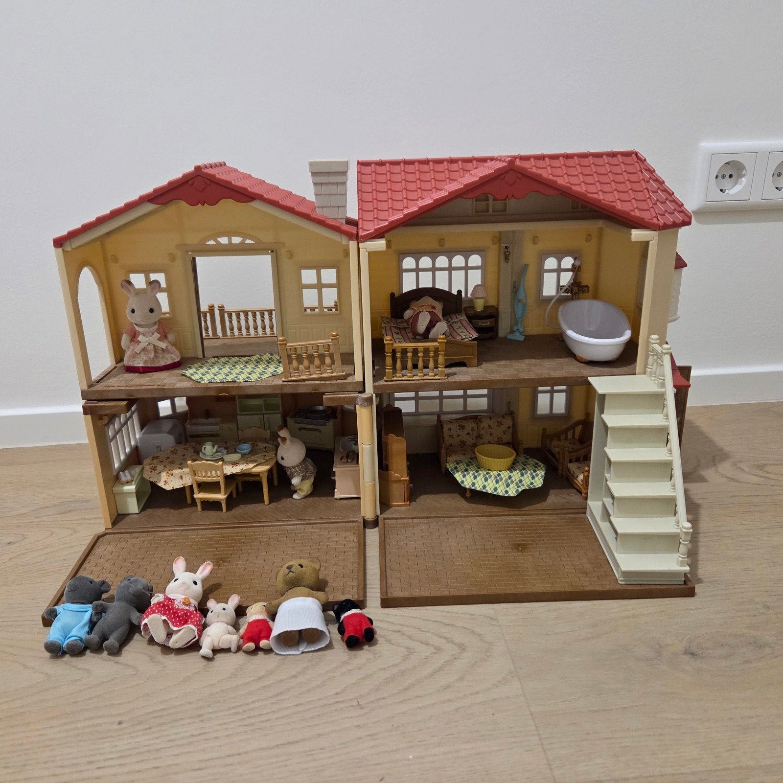 Sylvanian Families Poppenhuis met Meubels en Figuren