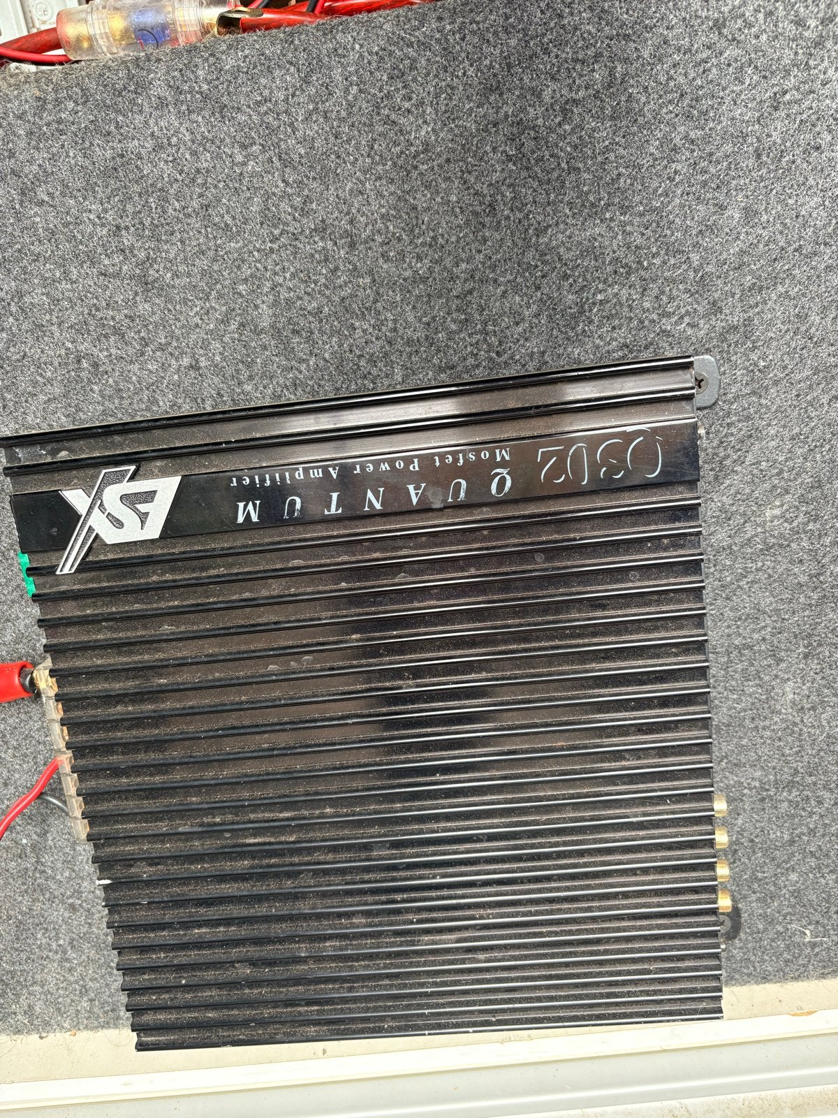 Kicker subwoofer met ESX Quantum versterker, Ophalen of Verzenden, Gebruikt