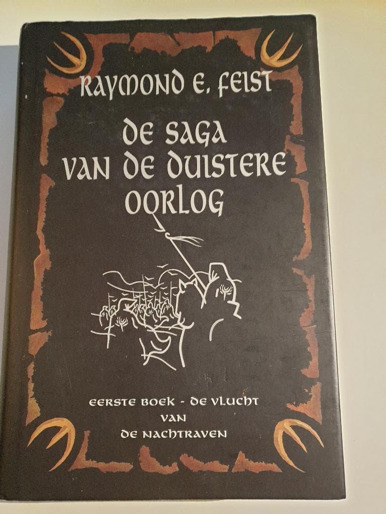 Boek- De Saga van de Duistere Oorlog - Eerste boek De Vlucht, Boeken, Fantasy, Ophalen of Verzenden, Gelezen