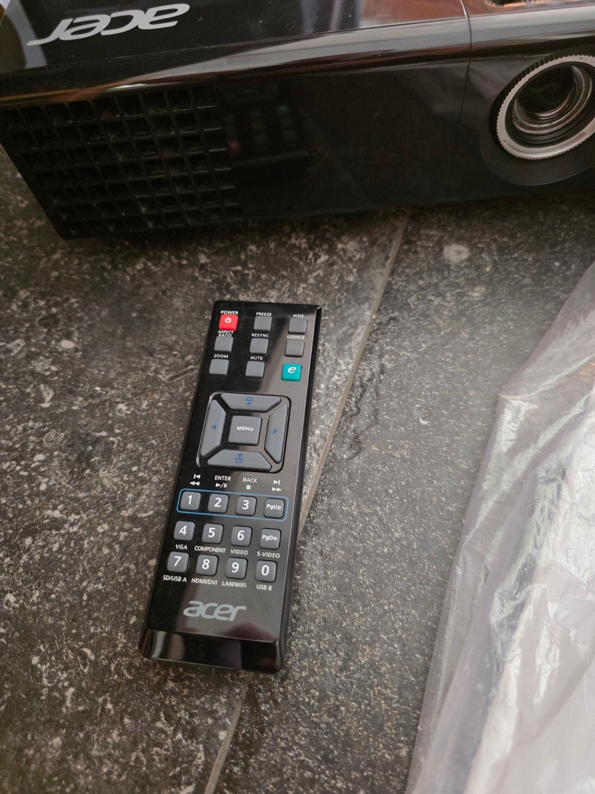 Acer Beamer X1140A - Zonder stroomkabel, Gebruikt, Ophalen of Verzenden, DLP, Overige resoluties