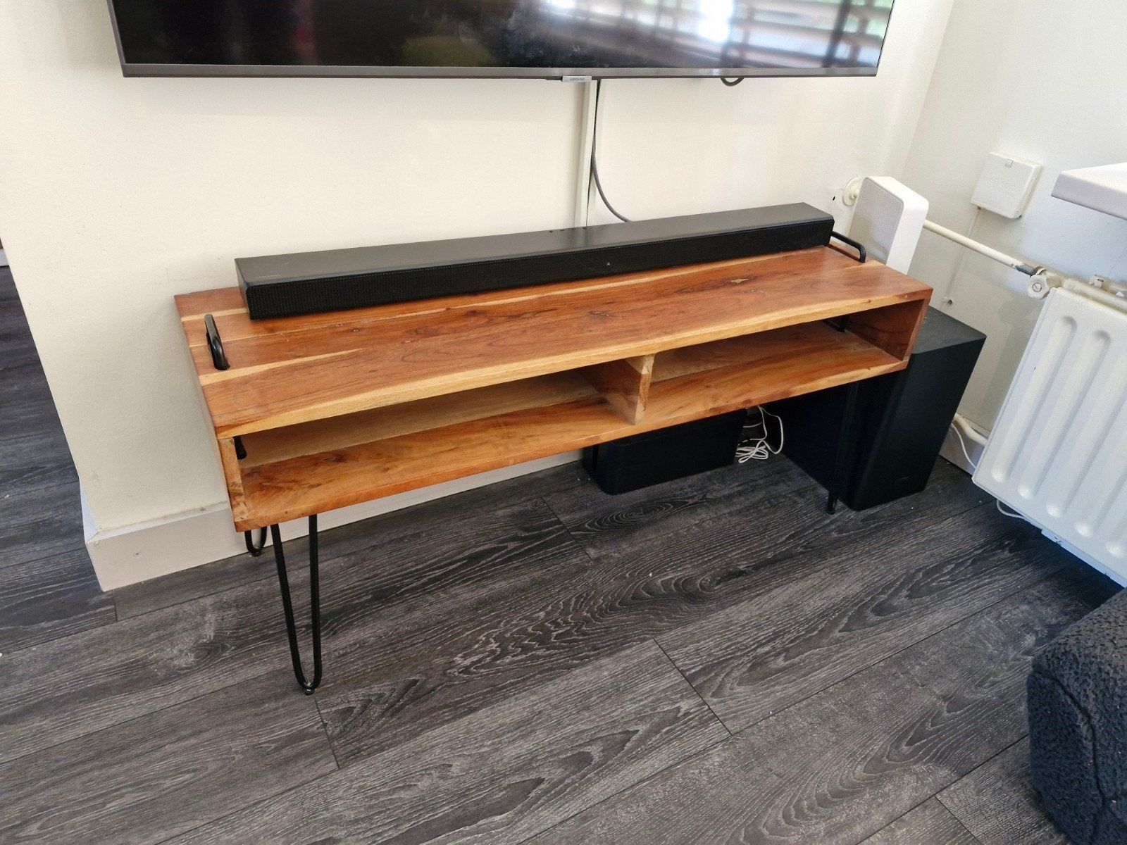 Mango houten tv-meubel met metalen poten, Huis en Inrichting, Gebruikt, 100 tot 150 cm, Industrieel, Modern, Minder dan 100 cm