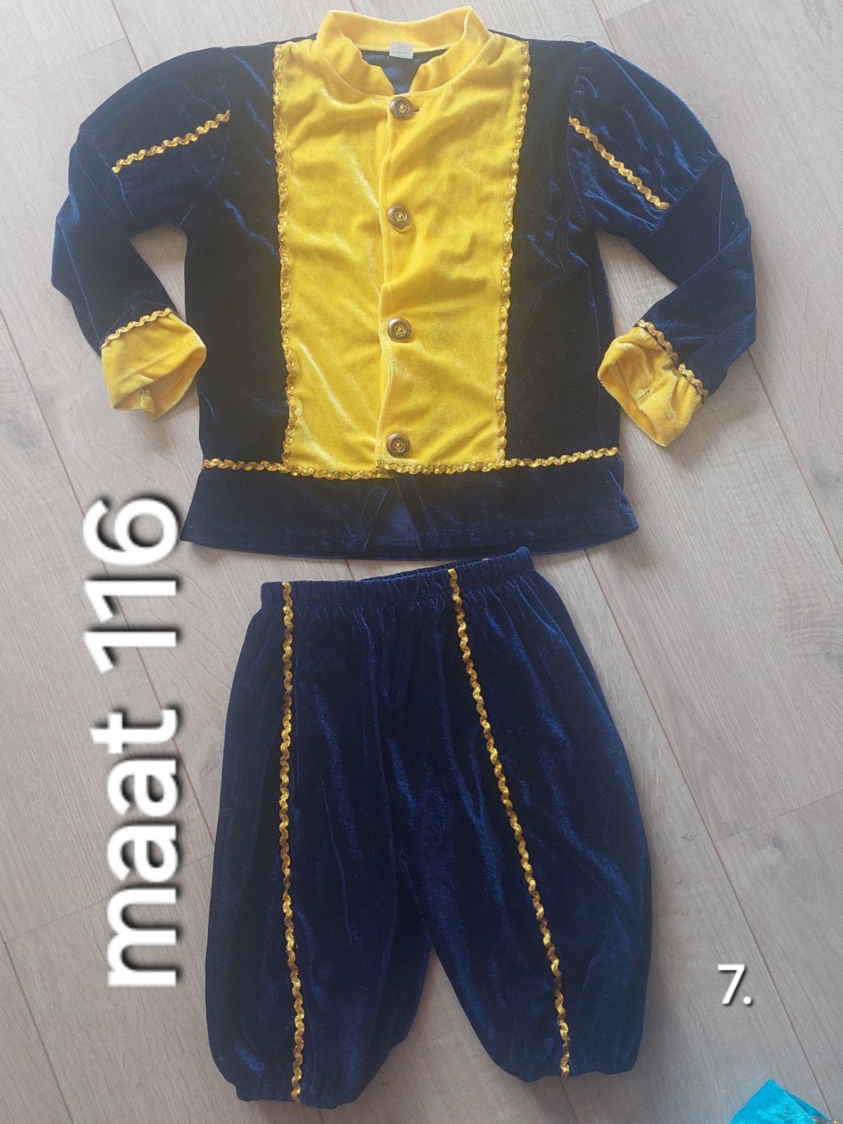pietenpak maat 116, Ophalen of Verzenden, Gebruikt
