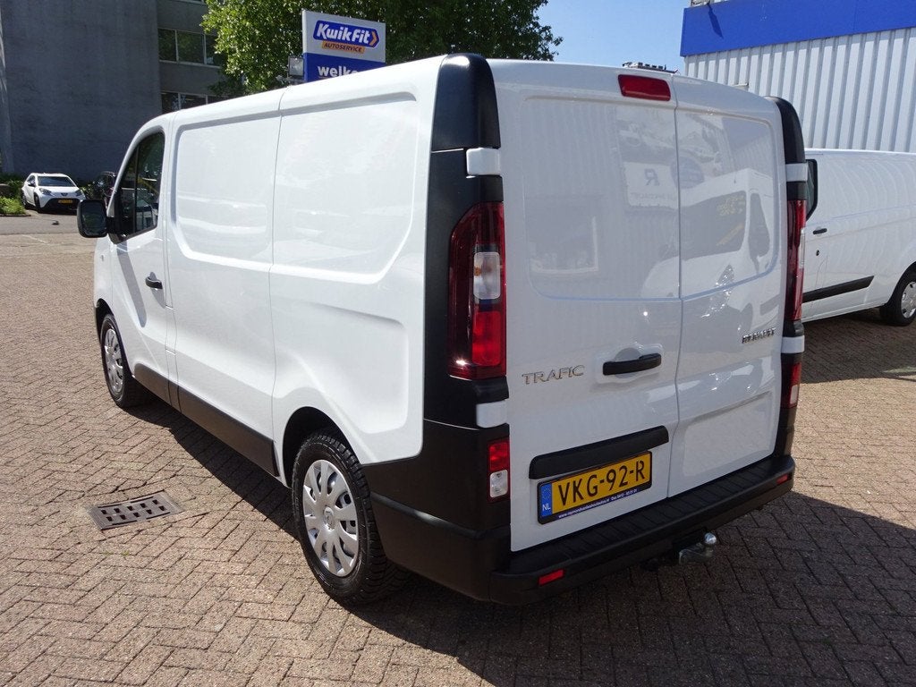 Renault Trafic 2.0 dCi 120 T29 L1H1 Comfort AIRCO NAVIGATIE, Auto's, Stof, Gebruikt, 4 cilinders, 2000 kg