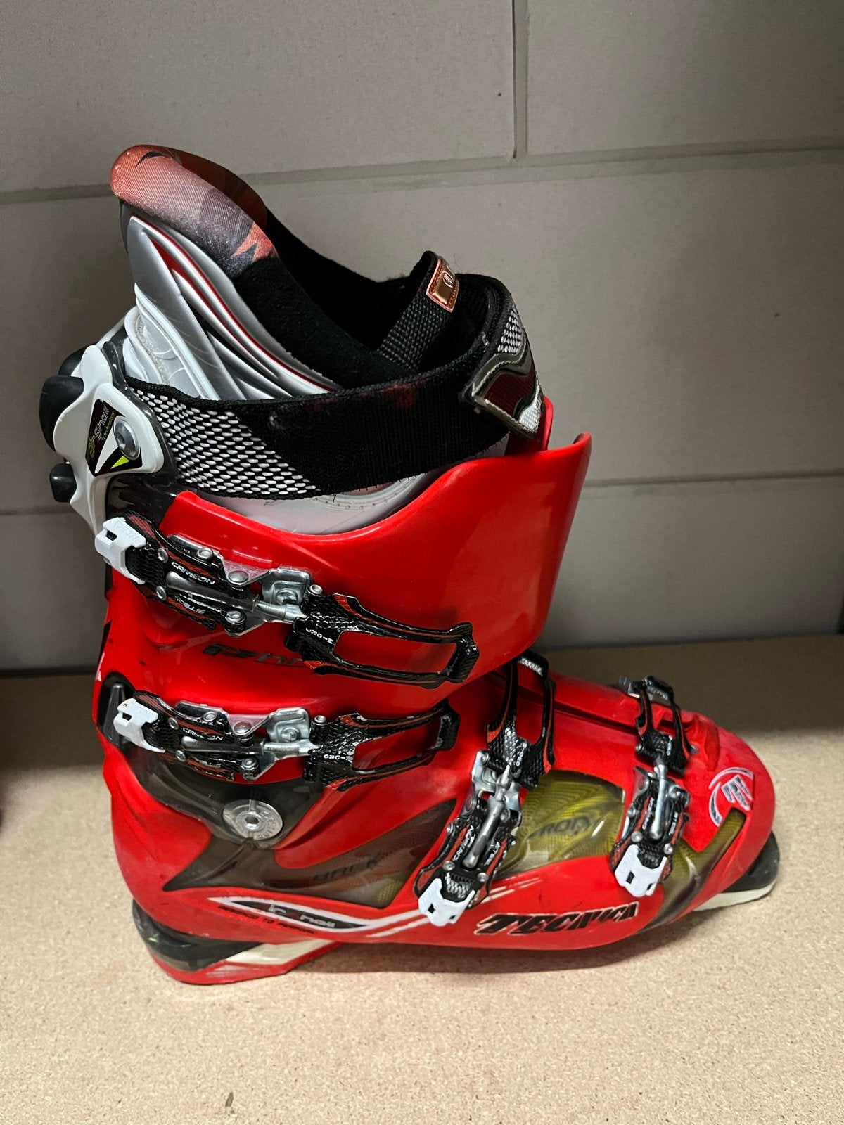 Tecnica Diablo Fire Air Shell skischoenen, 160 tot 180 cm, Gebruikt, Schoenen, Skiën