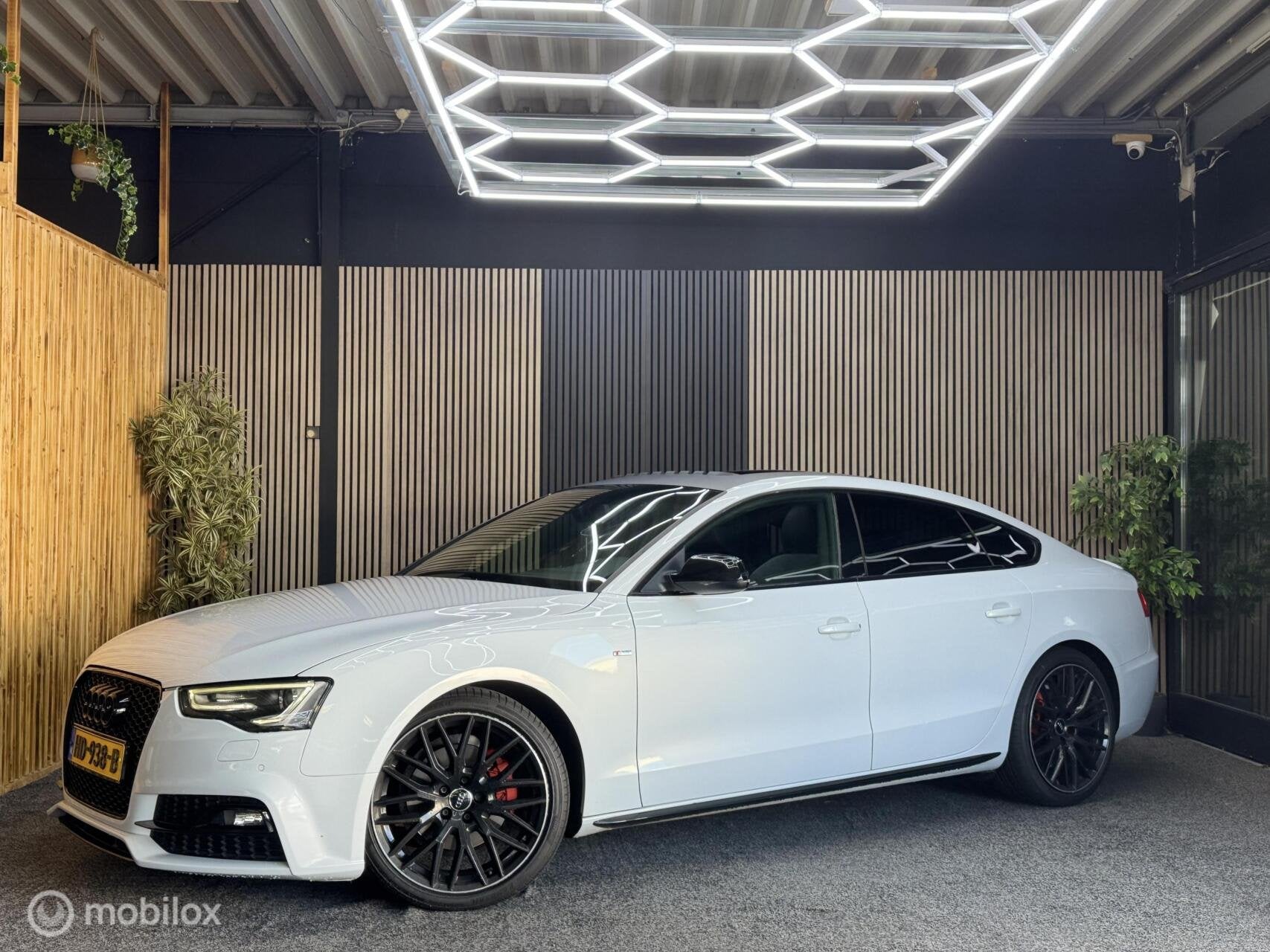 Audi A5 Sportback 1.8 TFSI S Edition|Pano|Navi|Bang&Olufsen, Auto's, Gebruikt, Euro 6, 4 cilinders, 4 stoelen