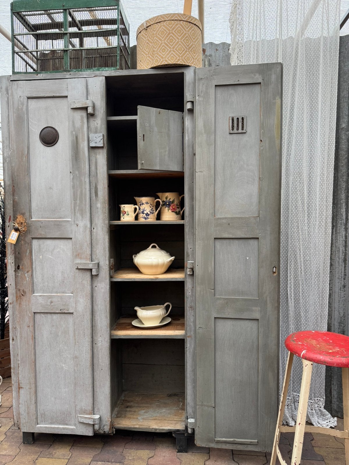 Locker, hout, zacht-grijs, origineel, roosters, 195 h, 98 b, Ophalen, Gebruikt, Stoer, sober, hoffz, Nvt
