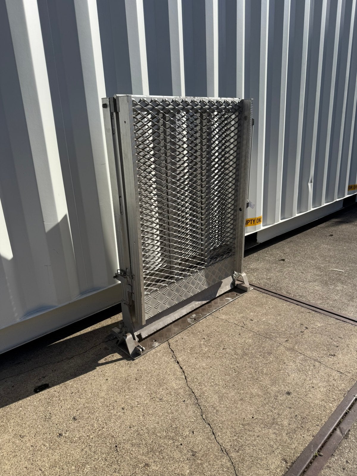 Aluminium oprijplaat rolstoel ramp bedrijfswagen inrichting, Ophalen, Zo goed als nieuw