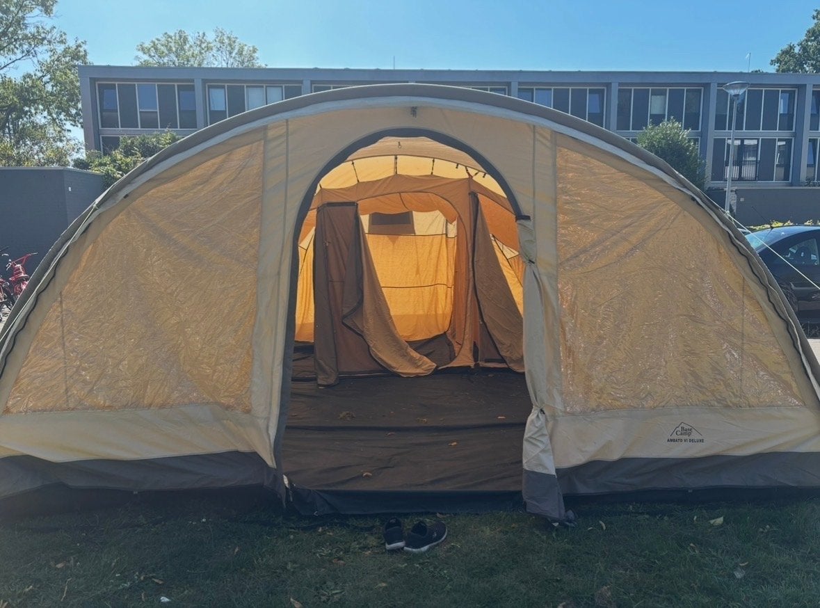 Ruime tunneltent voor 6 personen - Ideaal voor families, Caravans en Kamperen, Tenten, Ophalen, Gebruikt, Tot en met 6