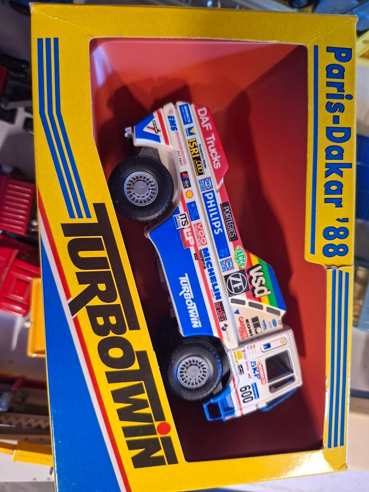 DAF Trucks Turbo Twin Paris-Dakar '88 modelauto, Kinderen en Baby's, Ophalen of Verzenden, Zo goed als nieuw