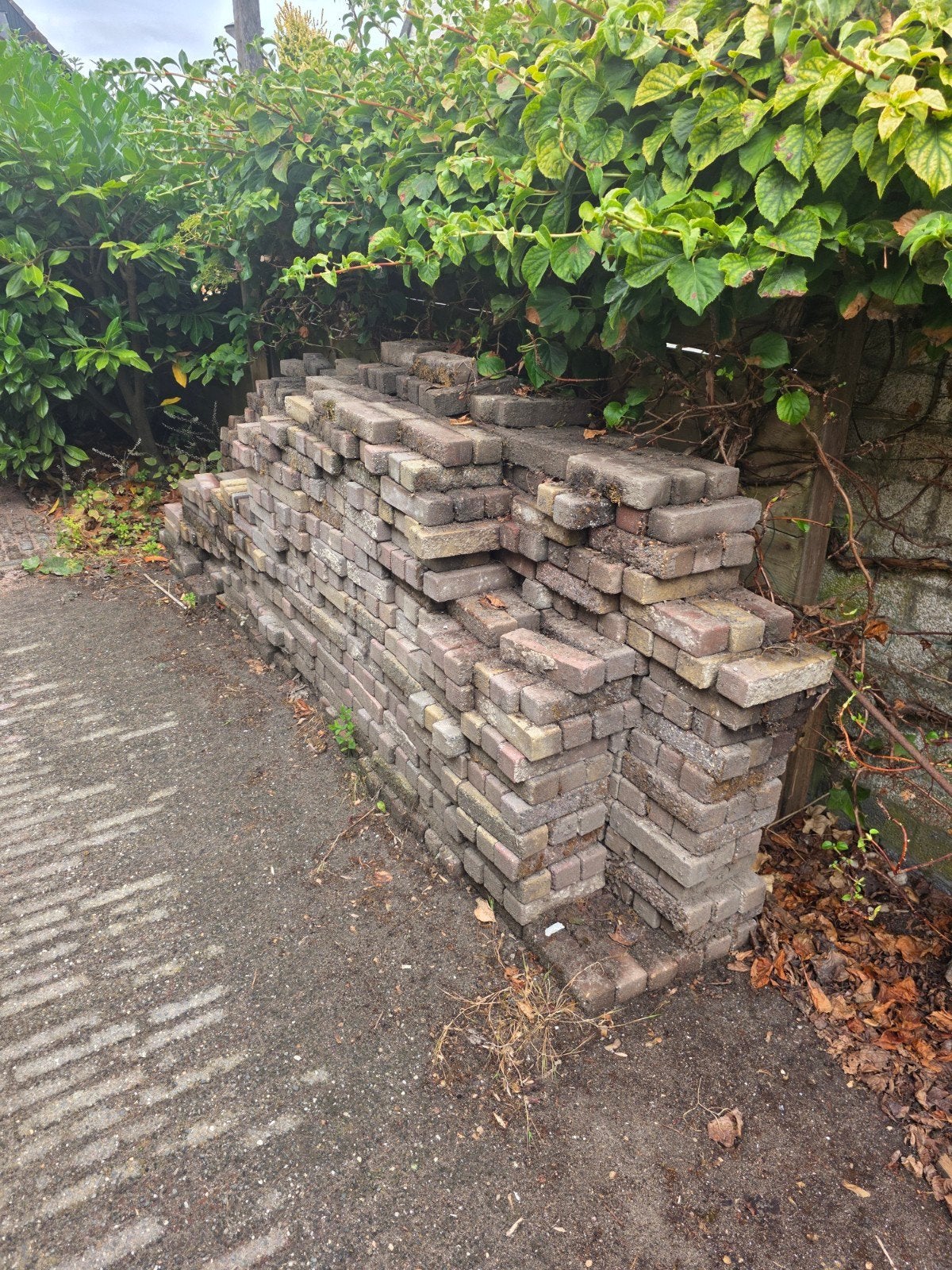 gratis waaltjes circa 330 stenen, Tuin en Terras, Ophalen of Verzenden, Gebruikt, Beton, Klinkers