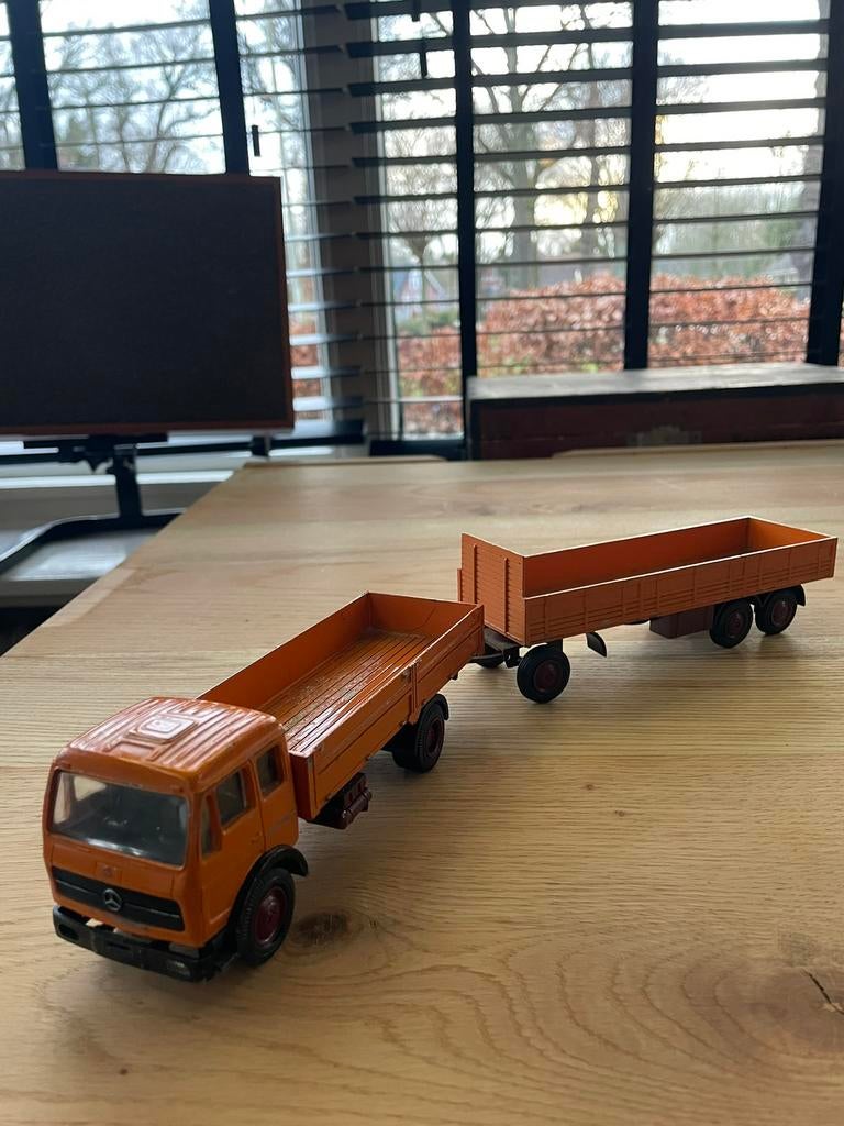 NZG Mercedes Benz 1628 1:50, Ophalen of Verzenden, Zo goed als nieuw, Bus of Vrachtwagen, NZG