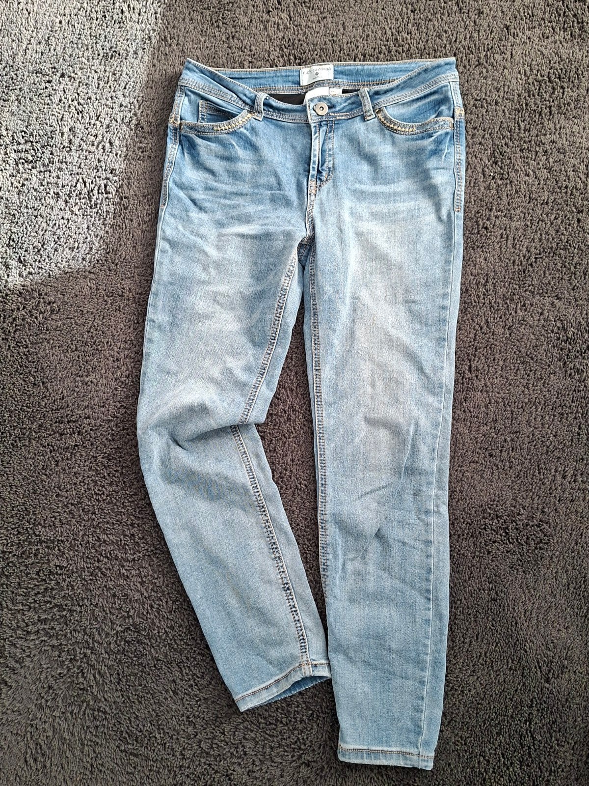 leuke jeans met sierstiksel op de zakken., Ophalen of Verzenden, Gedragen, Blauw, W33 - W36 (confectie 42/44)