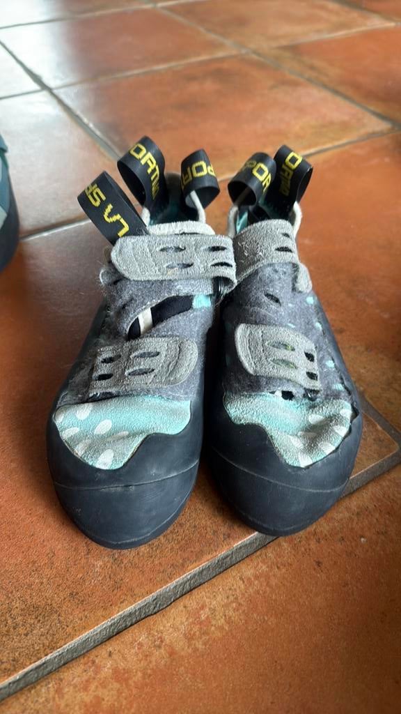 Klimschoenen mt 35, Ophalen of Verzenden, Zo goed als nieuw, Klimsportschoenen