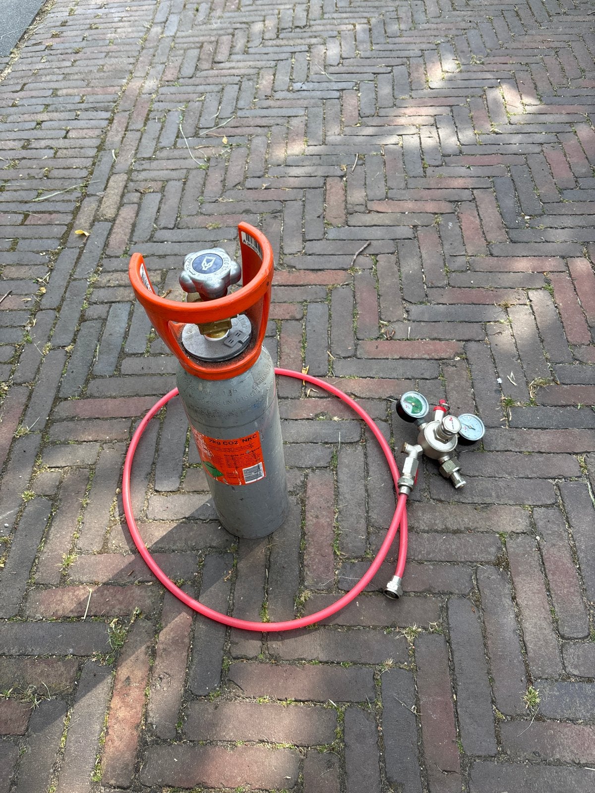 CO2 fles 2kg met drukregelaar en slang, Ophalen