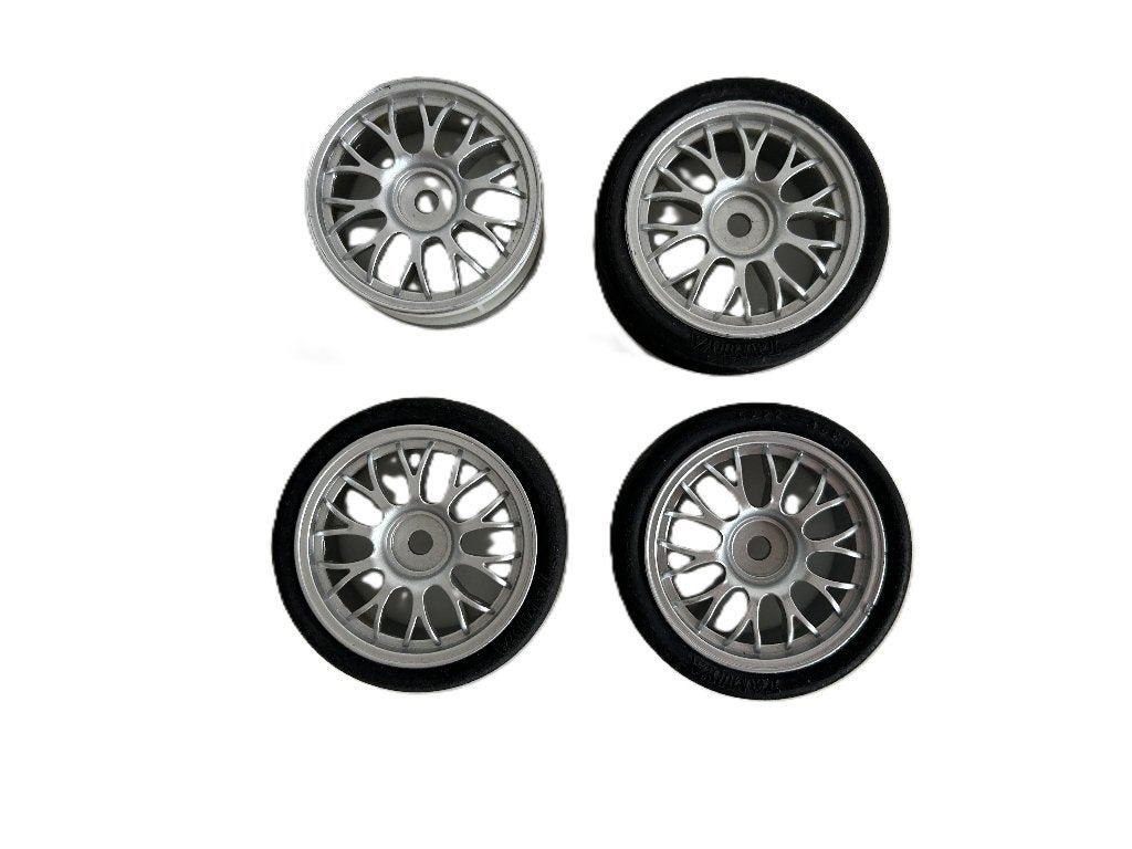 Tamiya banden met velg 1/10 rc auto