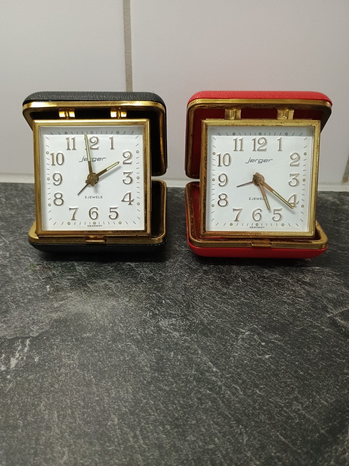 Vintage Jerger reiswekkers (set van 2), Antiek en Kunst, Antiek | Klokken, Ophalen