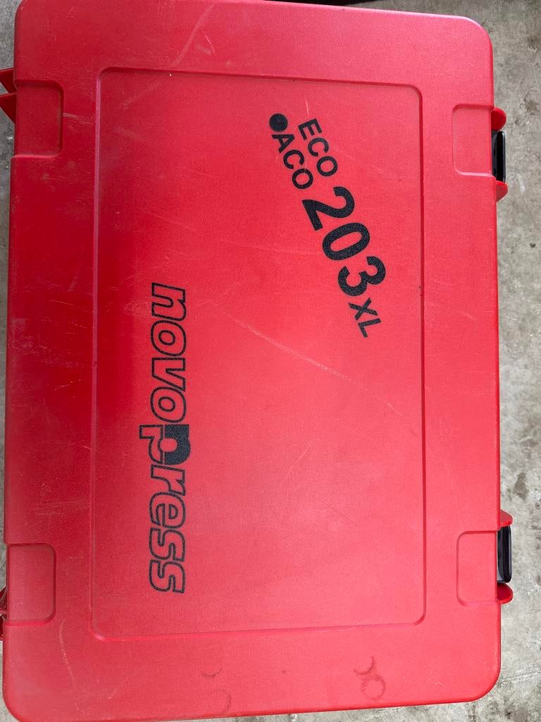 Novopress ACO 203 XL met bekken M 15-22-28-35, Ophalen, Zo goed als nieuw