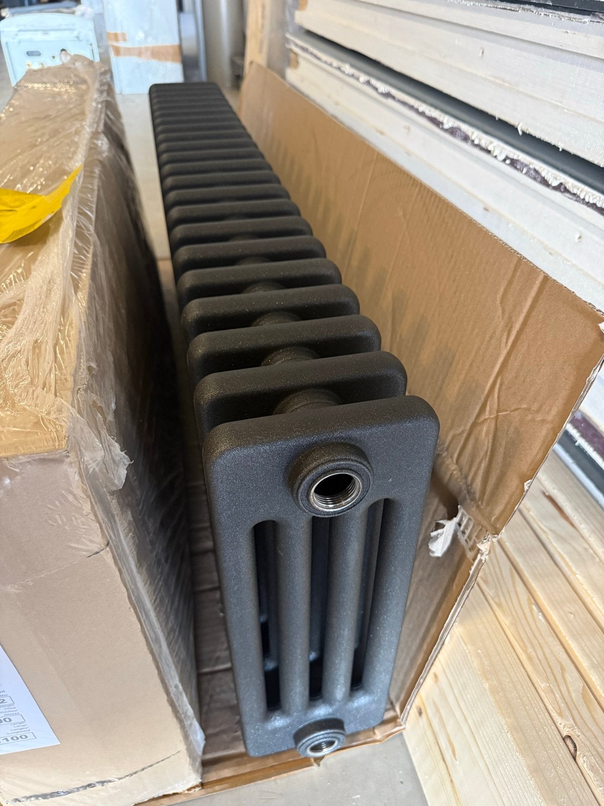 2 Nieuwe design kolomradiator L4040,0-22 - 1100x400mm, 1285W, Ophalen, 30 tot 80 cm, Radiatorweg, Info@radiator.nl