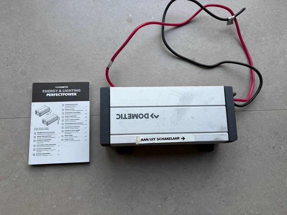 Dometic PP 602 Omvormer 12V naar 230V - PerfectPower, Ophalen, Zo goed als nieuw