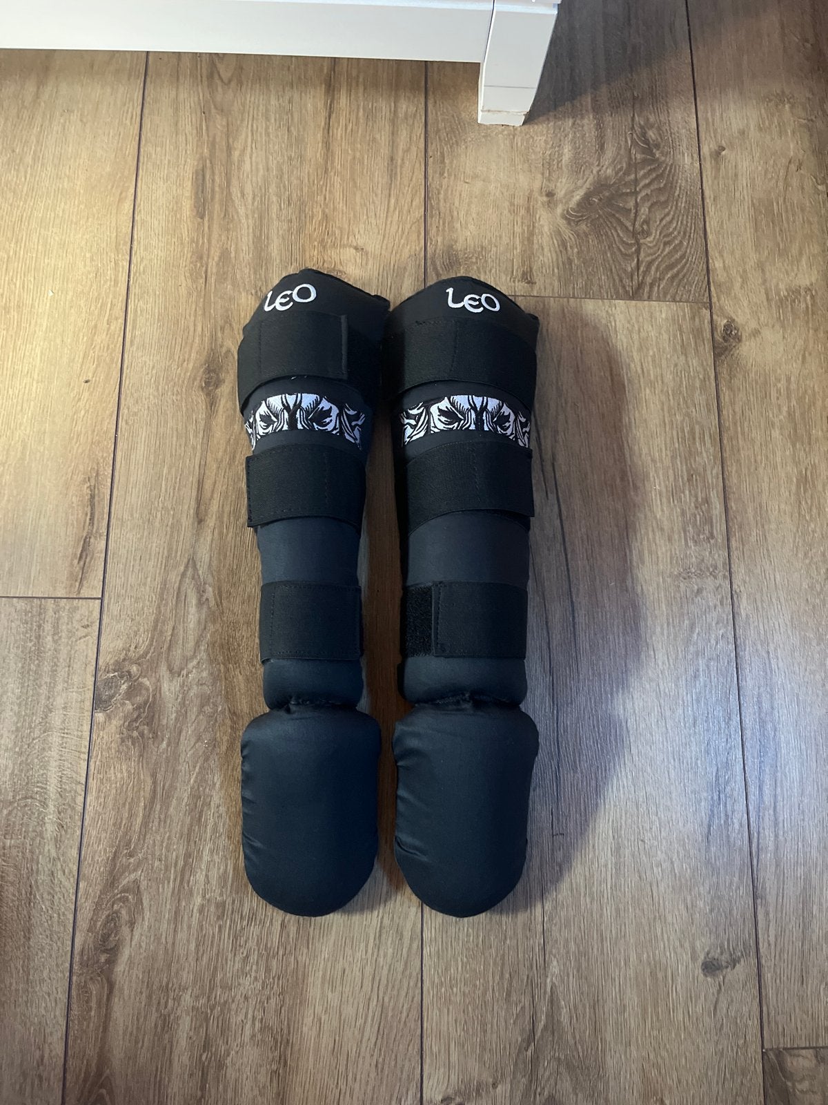 Leo kickboks scheenbeschermers - Maat S - Zo goed als nieuw, Ophalen, Overige, Vechtsportbescherming, Zo goed als nieuw