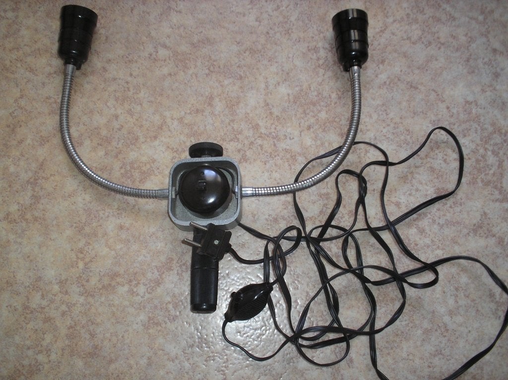 Oude Foto / Film lamp met Bakeliet jaren 50, Ophalen of Verzenden, Lamp of Flitsset