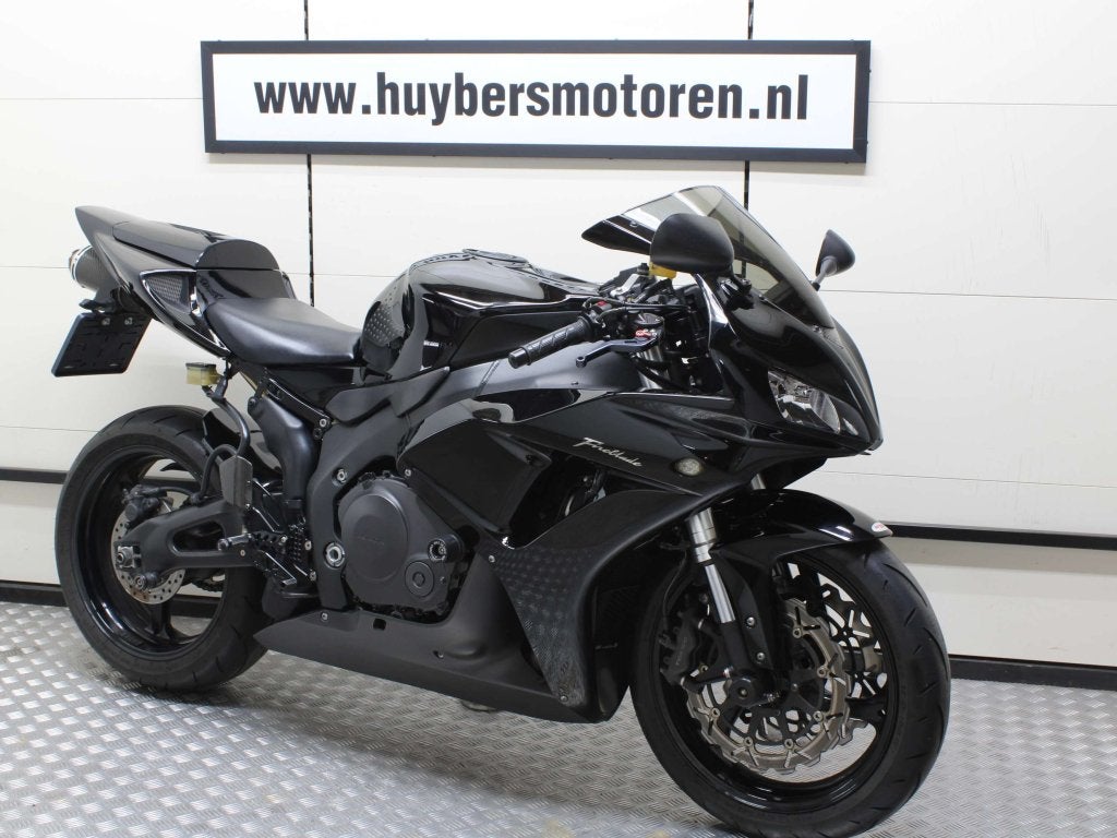 Honda CBR 1000 RR Fireblade 2006 CBR1000RR, Motoren, Motoren | Honda, Niet ingevuld, 4 cilinders, Bedrijf, Niet ingevuld