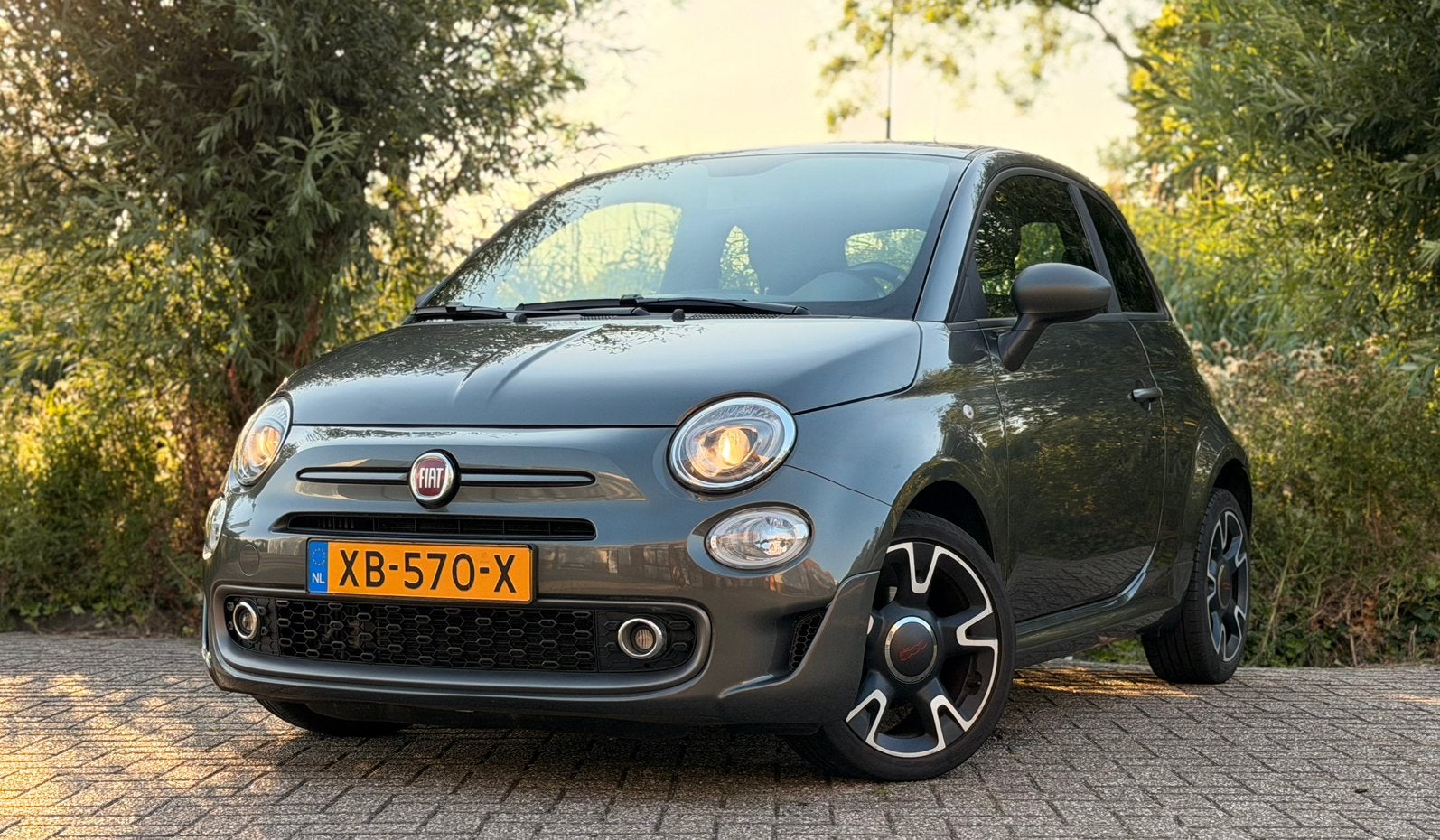 Fiat 500 Sport | CarPlay | Cruise | 4 Nieuwe All Seasons, Voorwielaandrijving, Leder en Stof, Origineel Nederlands, Handgeschakeld