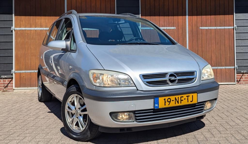 Opel Zafira 1.8-16V Elegance | 7 persoons | Nieuwe APK | Tre, Auto's, Gebruikt, 4 cilinders, Origineel Nederlands, Bedrijf