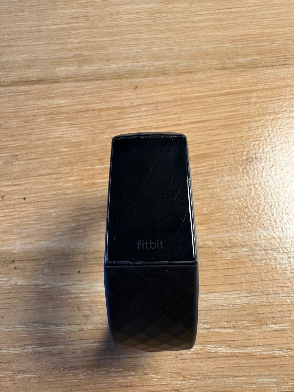Fitbit Charge 4 Advanced Fitness Tracker + GPS Zwart, Sieraden, Tassen en Uiterlijk, Activity trackers, Gebruikt, Android, Zwart