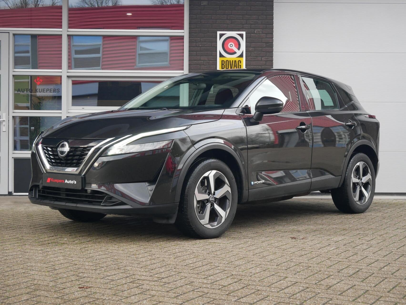 Nissan Qashqai 1.5 e-Power N-Connecta Camera| Carplay | Adap, Gebruikt, 750 kg, 190 pk, Zwart
