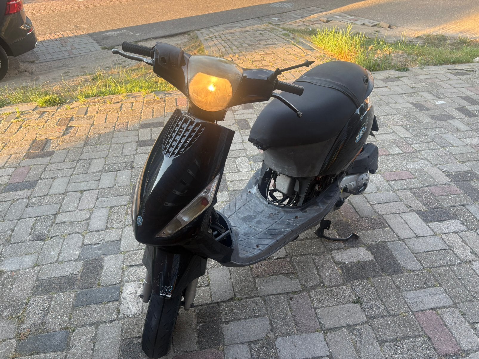 Piaggio zip 2013 te koop, Fietsen en Brommers, Scooters | Piaggio, Ophalen, Gebruikt, Zip, Benzine
