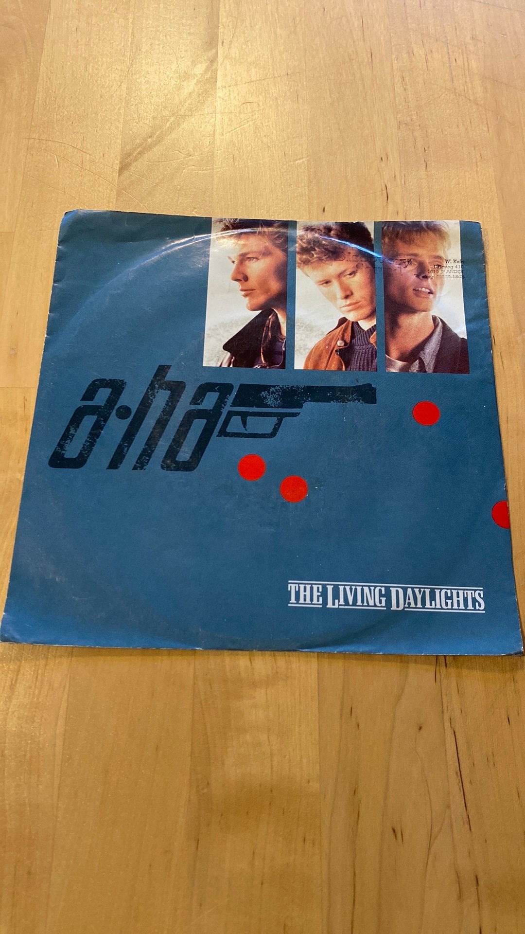 Vinyl single A-ha - The living daylights, Ophalen of Verzenden, Zo goed als nieuw, Pop