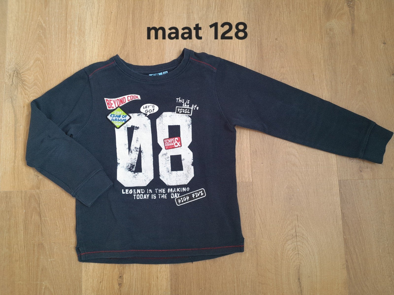 Stoere longsleeve maat 128 voor jongens, Kinderen en Baby's, Gebruikt, Ophalen of Verzenden, Shirt of Longsleeve, Onbekend