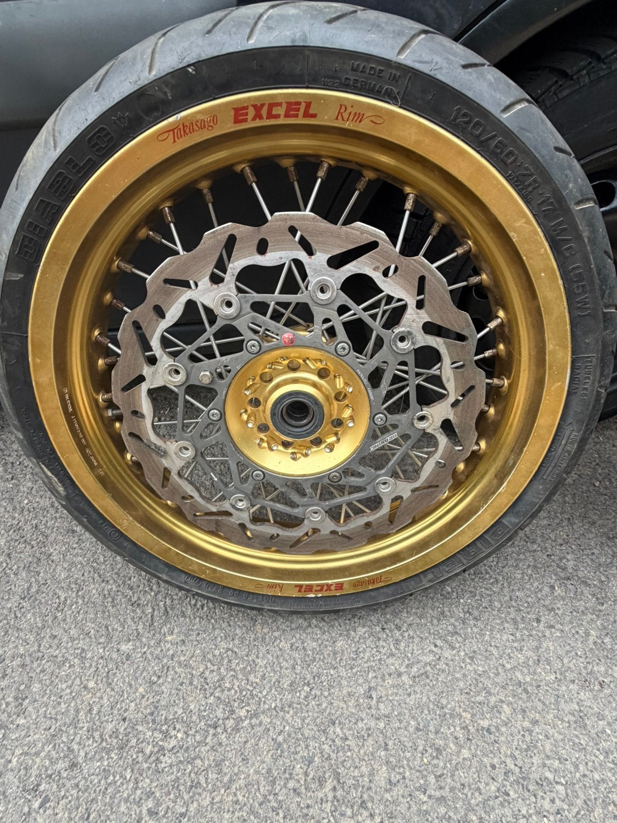 Supermotard velgen, Ophalen