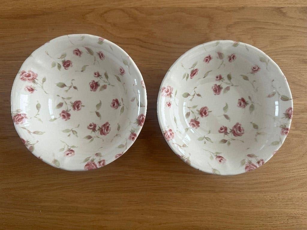petite floret 2 kommen, Huis en Inrichting, Landelijk/Boerenbont, Ophalen of Verzenden, Zo goed als nieuw, Kom(men)