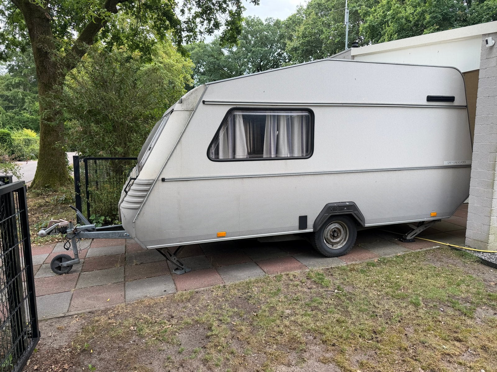 Festival caravan Kip Grey-Line KG40EK met kenteken, Rondzit, Kip, Particulier, Kachel
