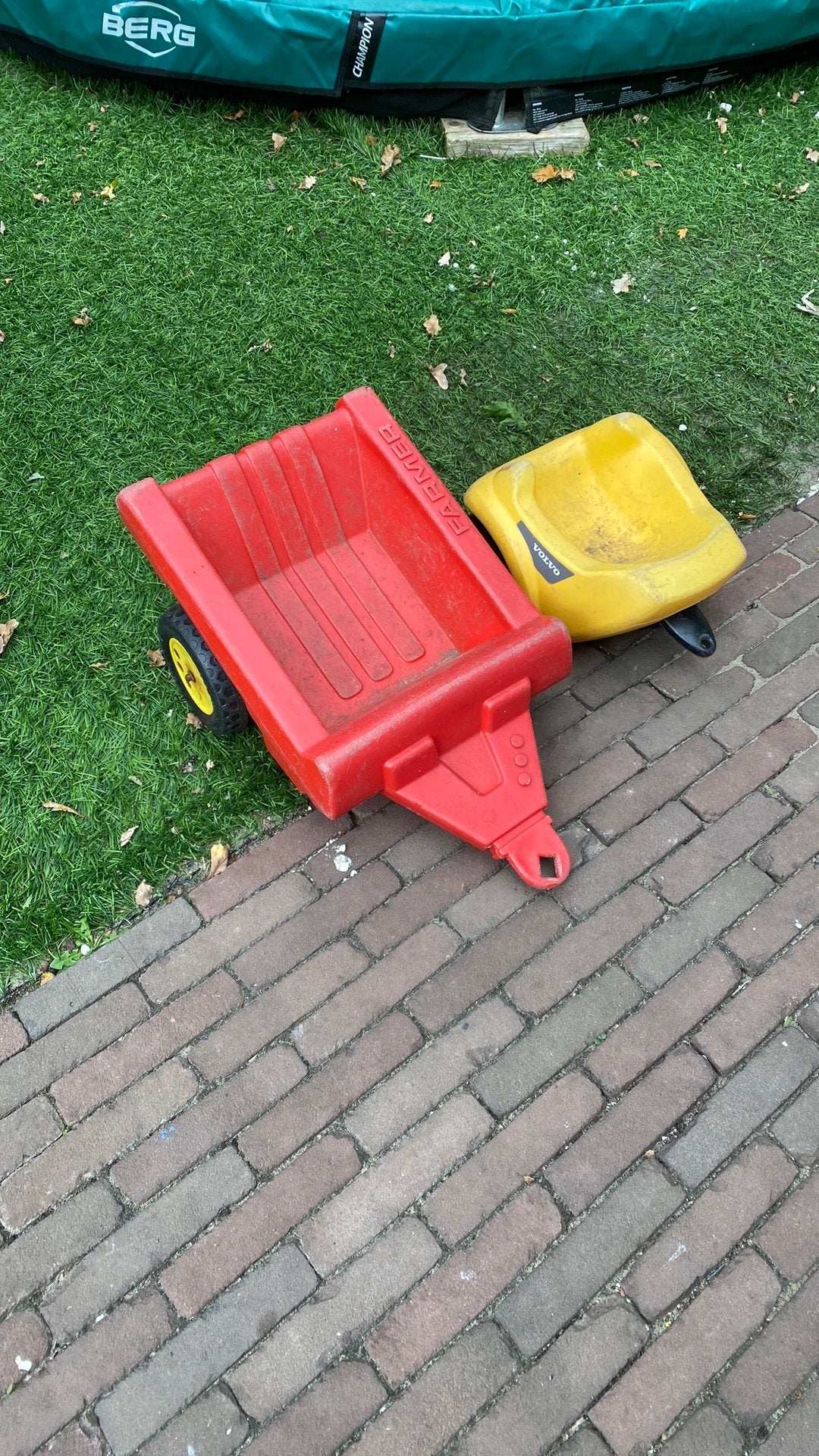 Karretjes trekker rolly toys , volvo jcb tractor, Ophalen of Verzenden, Zo goed als nieuw