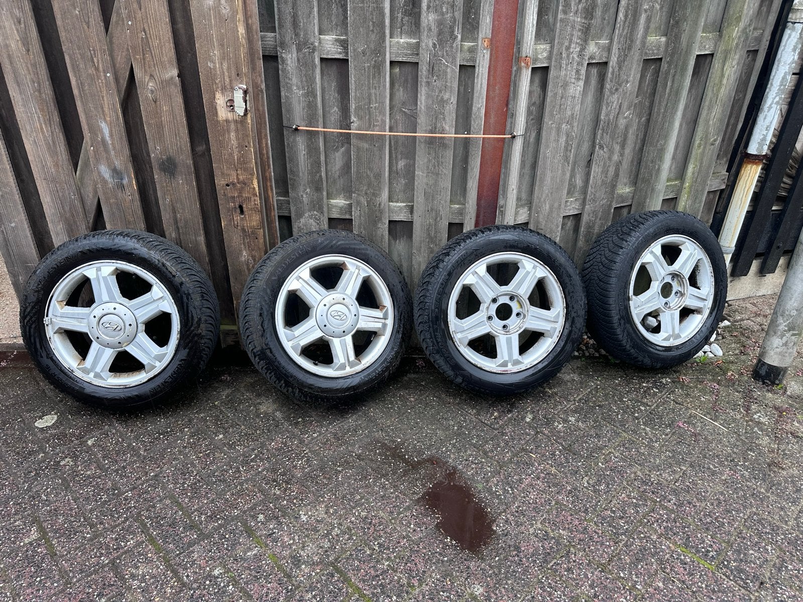 16 inch - all season banden (hyundai, mazda, Mitsubishi), Ophalen, Gebruikt, 16 inch, Banden en Velgen